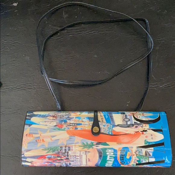 Lutci Diva Magazine Clutch - Picture 3 of 6